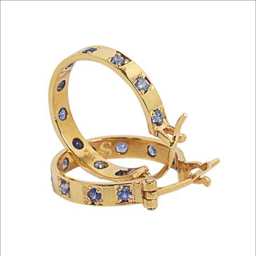 hoop-18kt-gold-earrings-with-sapphires